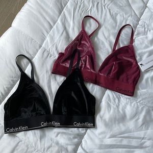 (RED) CALVIN KLEIN RIBBED CRUSHED VELVET BRALETTE
